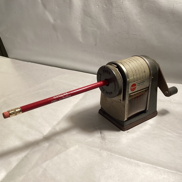 Vintage Apsco premier portable pencil sharpener made in U.S.A. - Picture 7 of 12